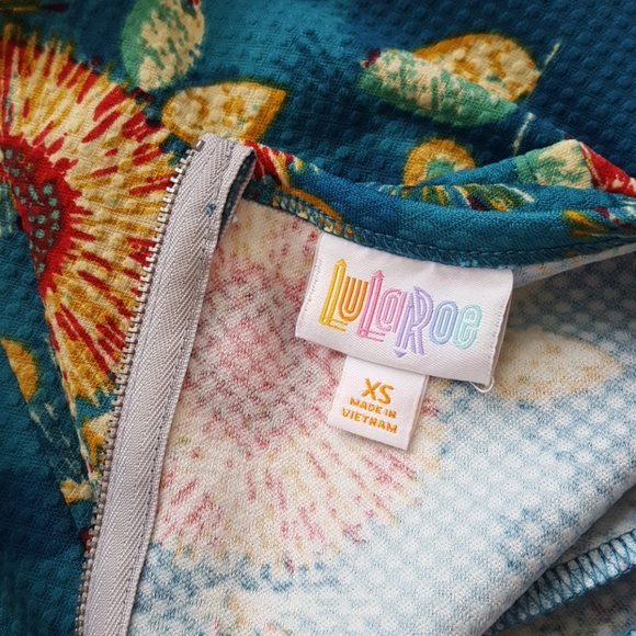 **SOLD** Lularoe Sunflower Floral Blue Amelia - Picture 3 of 4